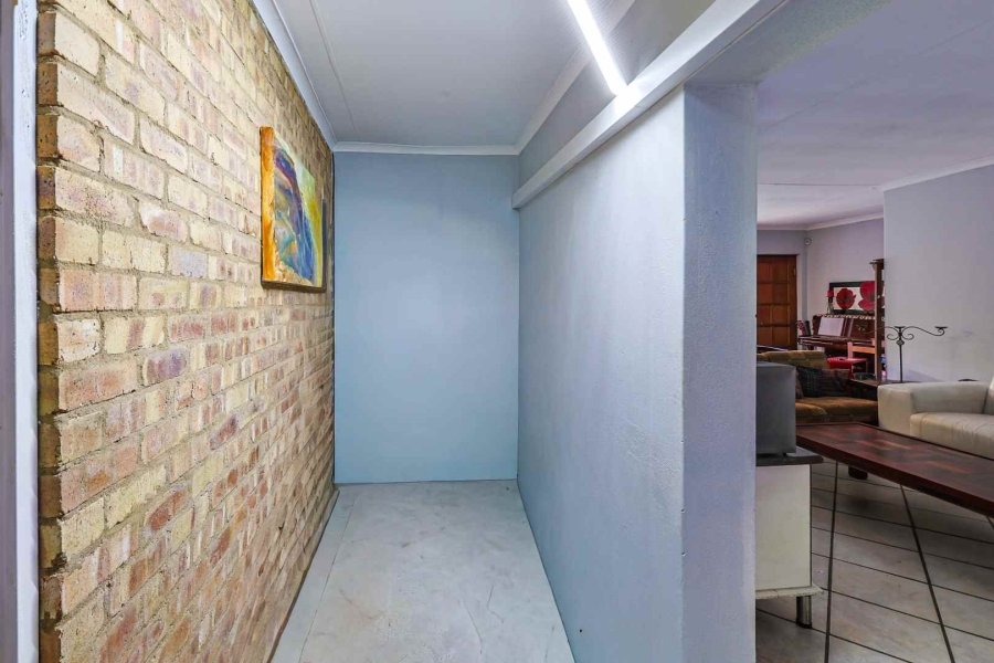 5 Bedroom Property for Sale in Rietfontein Gauteng