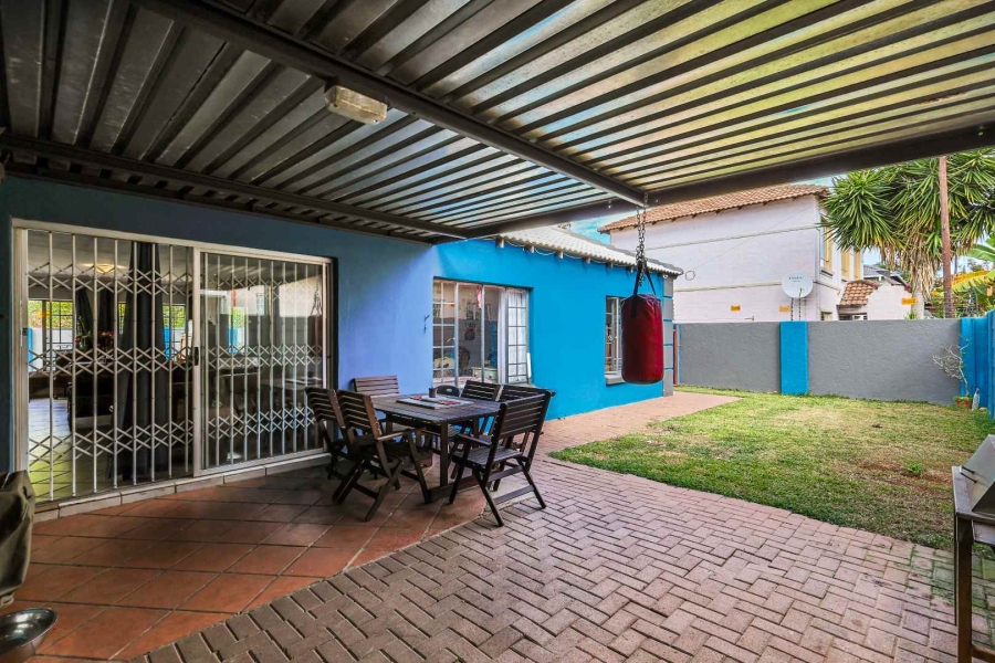 5 Bedroom Property for Sale in Rietfontein Gauteng