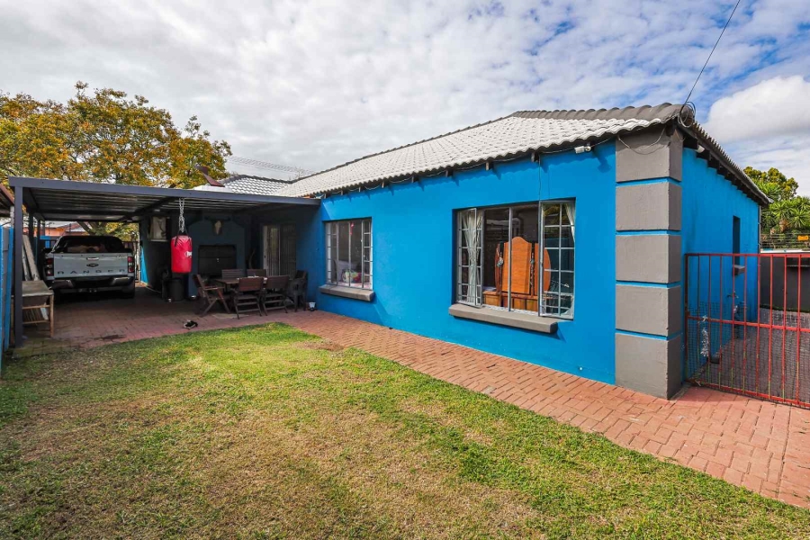 5 Bedroom Property for Sale in Rietfontein Gauteng