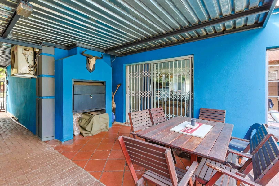 5 Bedroom Property for Sale in Rietfontein Gauteng