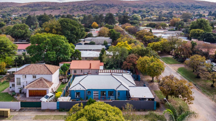 5 Bedroom Property for Sale in Rietfontein Gauteng