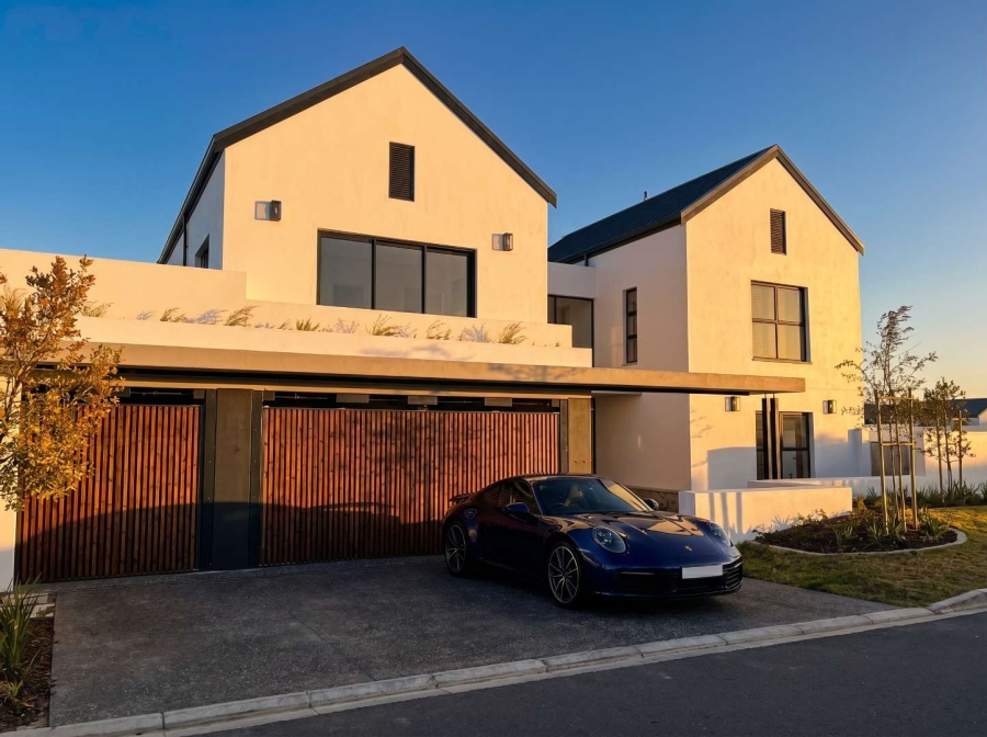 5 Bedroom Property for Sale in Helderfontein Estate Gauteng