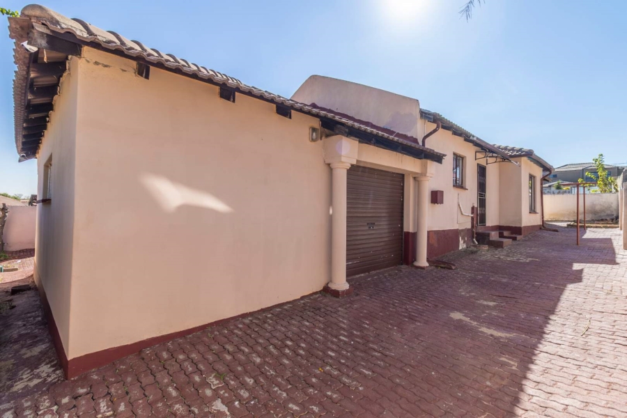 4 Bedroom Property for Sale in Cosmo City Gauteng