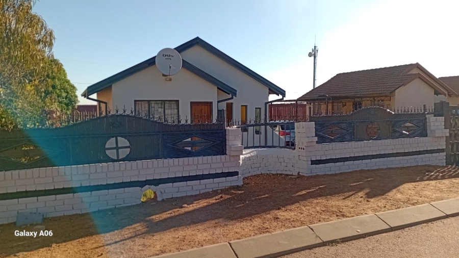2 Bedroom Property for Sale in Soshanguve WW Gauteng