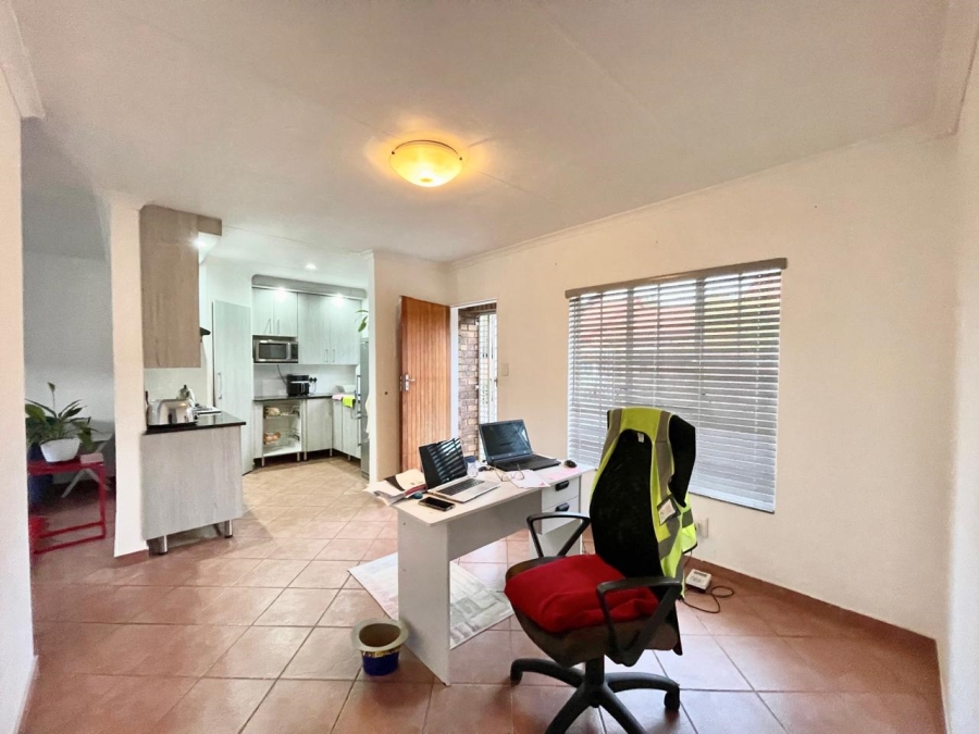 2 Bedroom Property for Sale in Meyerspark Gauteng