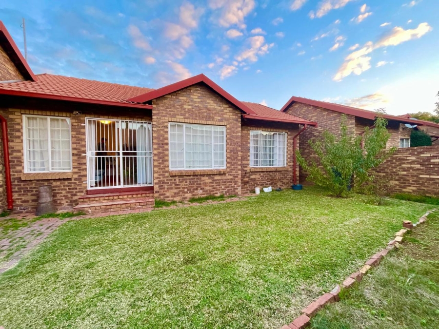 2 Bedroom Property for Sale in Meyerspark Gauteng