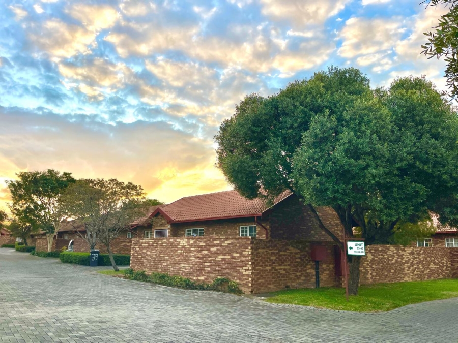 2 Bedroom Property for Sale in Meyerspark Gauteng