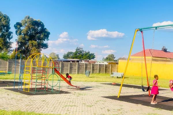 To Let 3 Bedroom Property for Rent in Roodepoort Gauteng