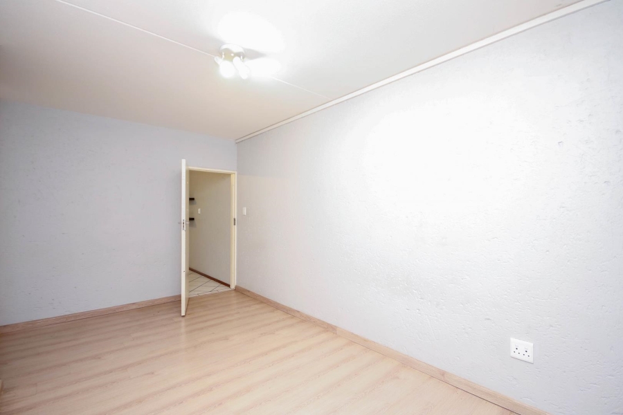 1 Bedroom Property for Sale in Morningside Gauteng