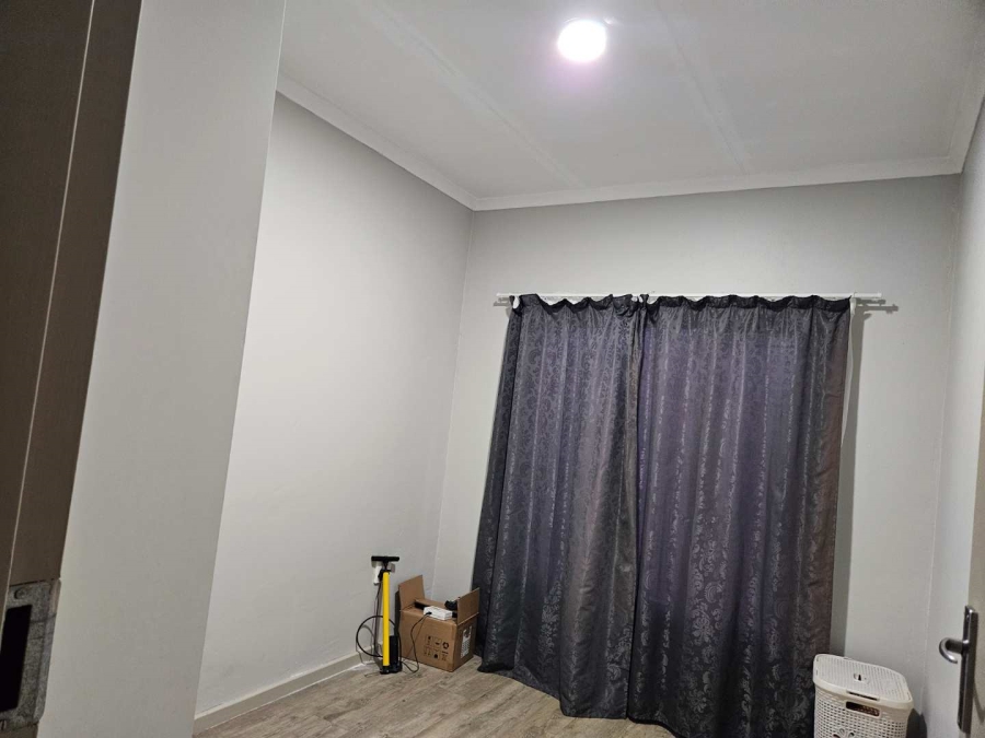 2 Bedroom Property for Sale in Eldorette Gauteng