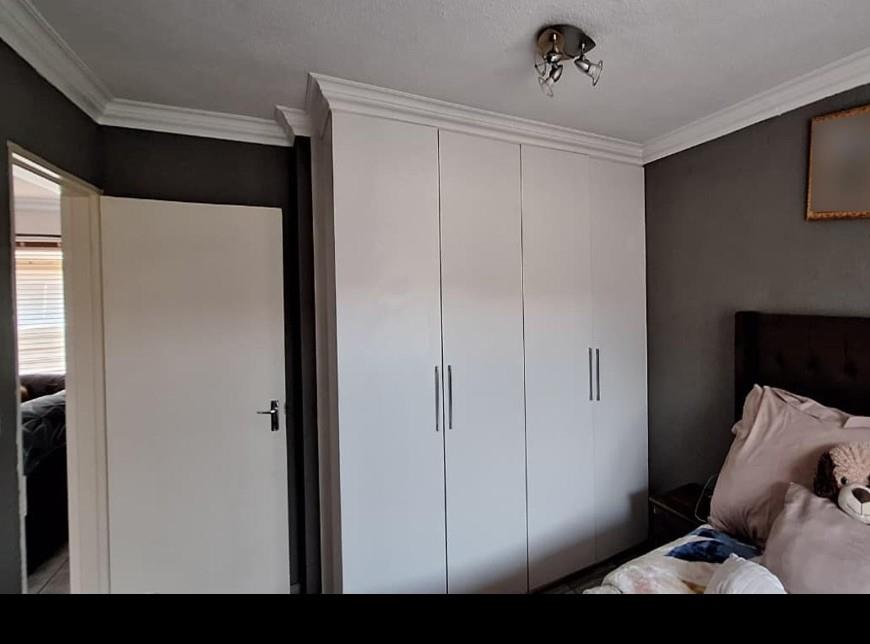 2 Bedroom Property for Sale in Birch Acres Gauteng