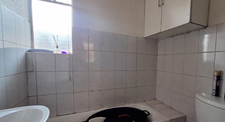 2 Bedroom Property for Sale in Birch Acres Gauteng