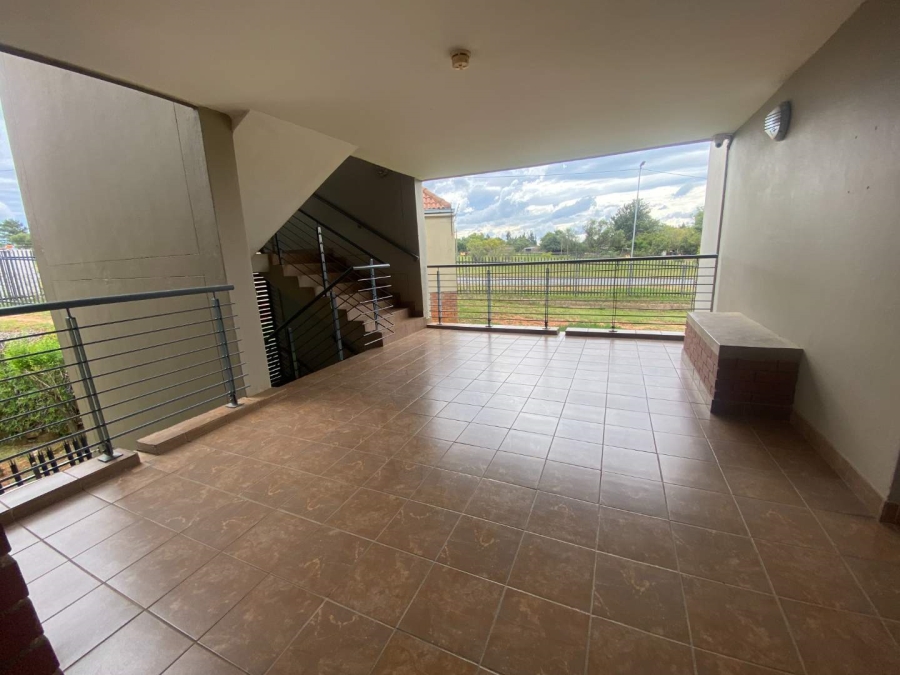 1 Bedroom Property for Sale in Ruimsig Gauteng