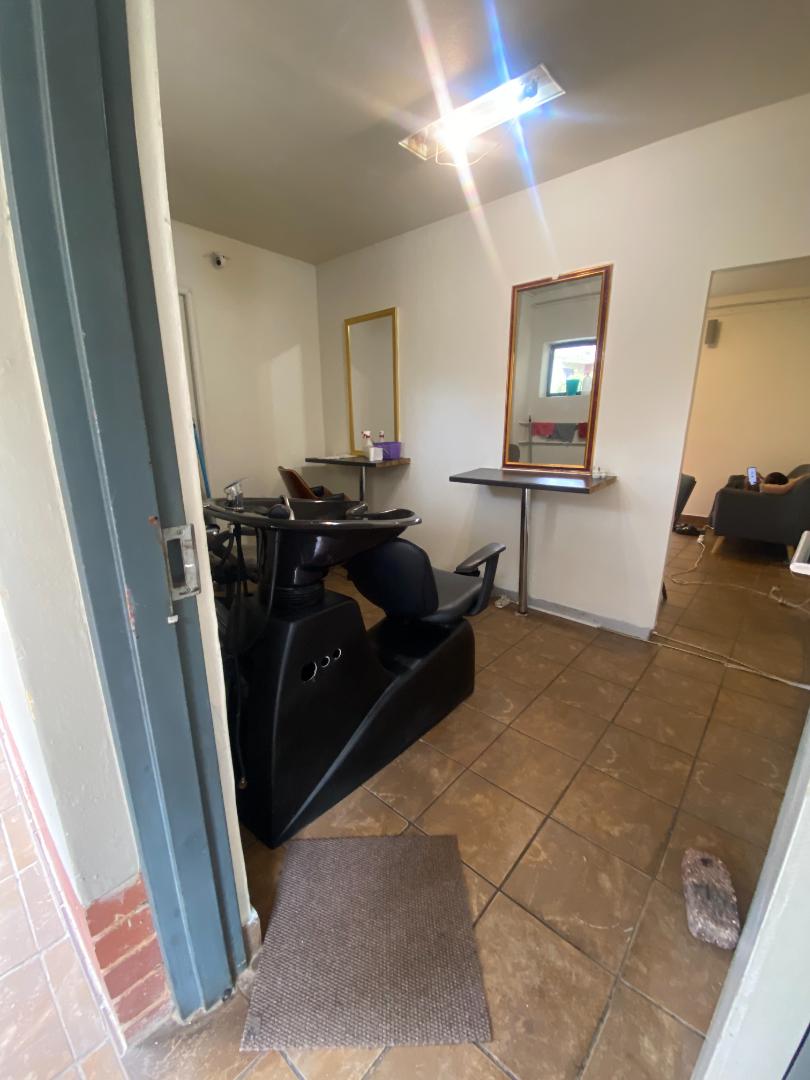 1 Bedroom Property for Sale in Ruimsig Gauteng