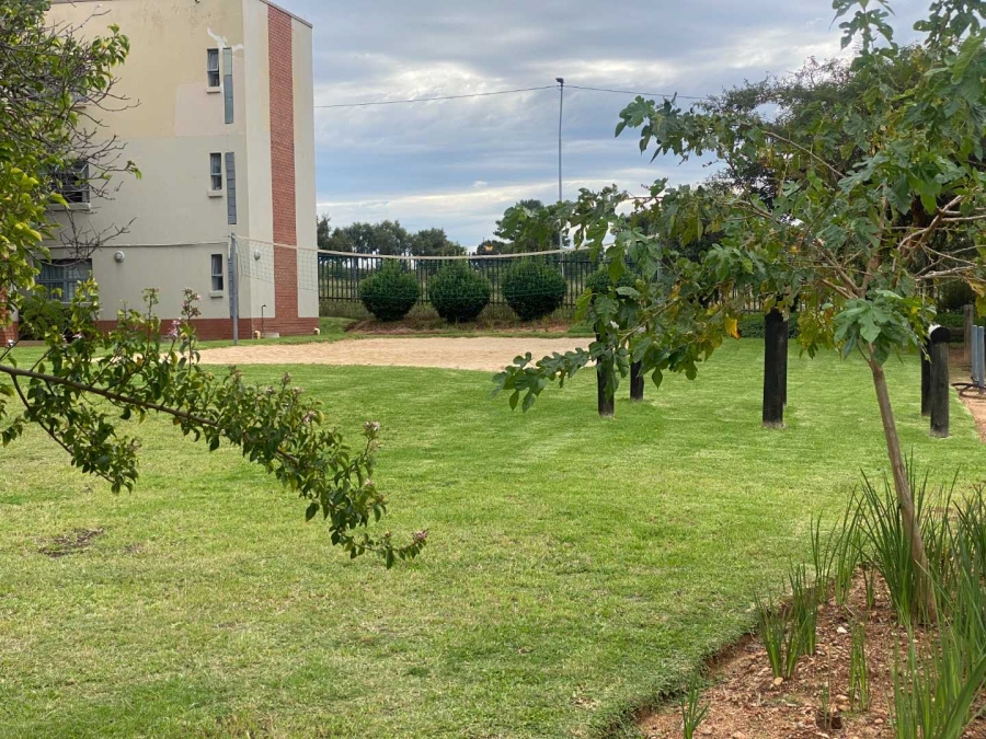 1 Bedroom Property for Sale in Ruimsig Gauteng