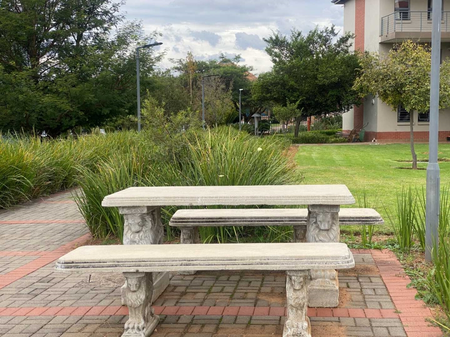 1 Bedroom Property for Sale in Ruimsig Gauteng