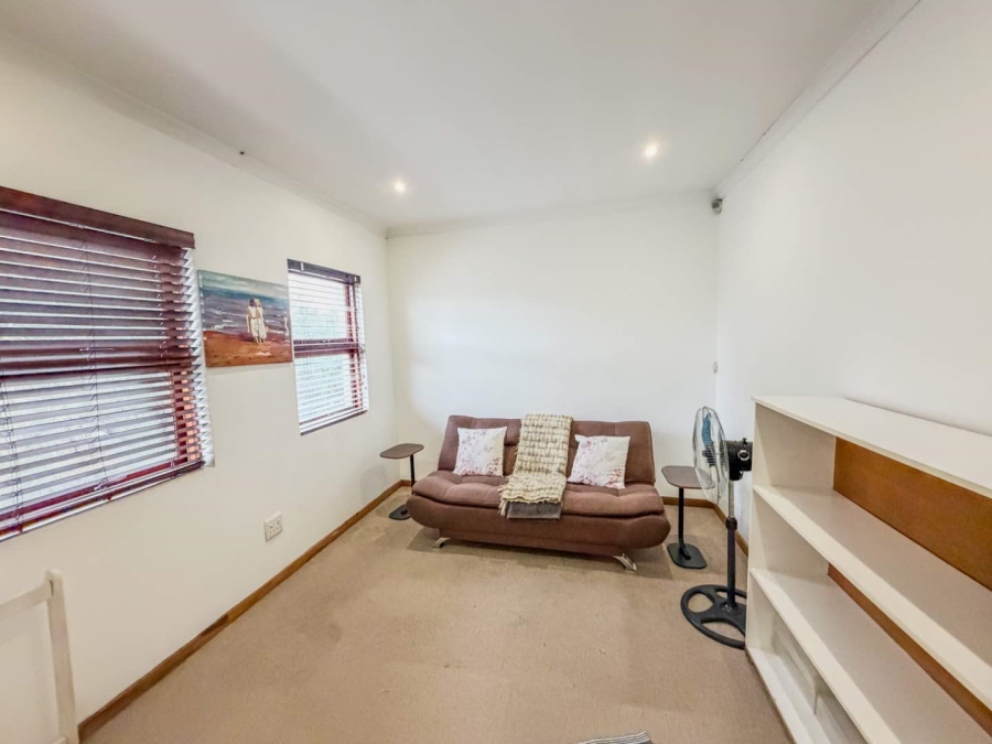 3 Bedroom Property for Sale in Beyerspark Gauteng