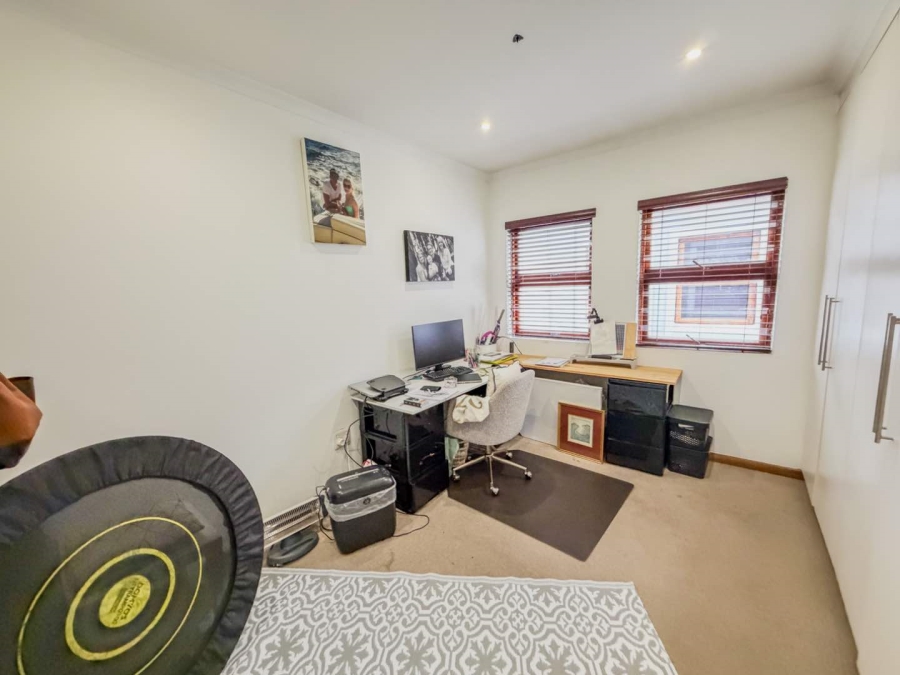 3 Bedroom Property for Sale in Beyerspark Gauteng