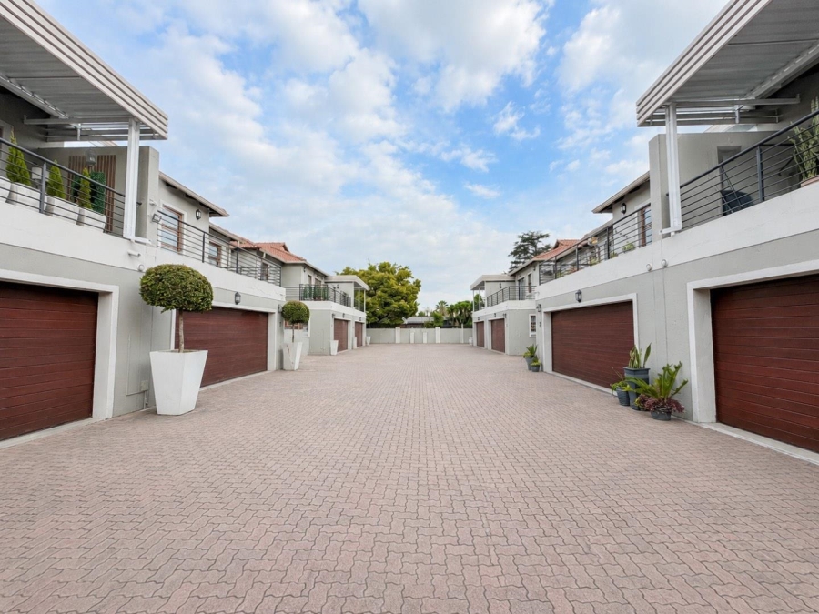 3 Bedroom Property for Sale in Beyerspark Gauteng