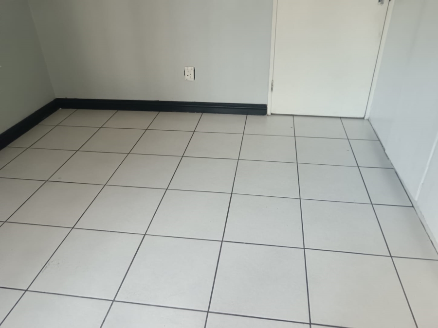 4 Bedroom Property for Sale in Parkhill Gardens Gauteng