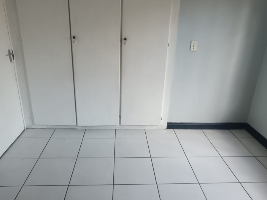 4 Bedroom Property for Sale in Parkhill Gardens Gauteng