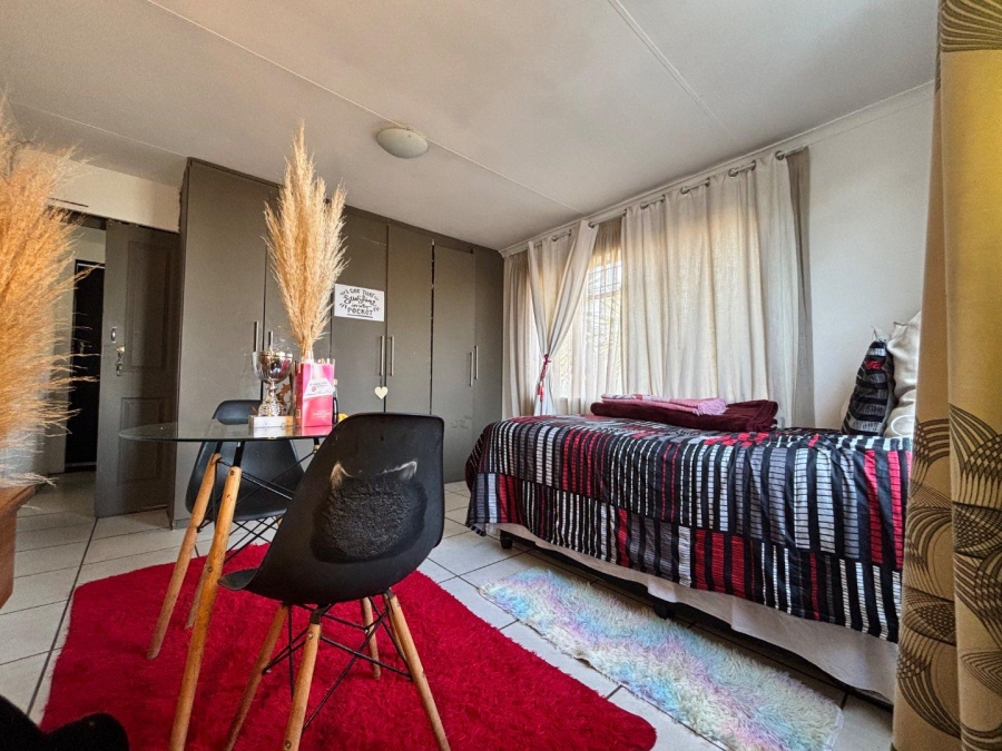 3 Bedroom Property for Sale in Dawnview Gauteng