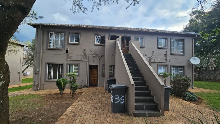 2 Bedroom Property for Sale in Wilgeheuwel Gauteng