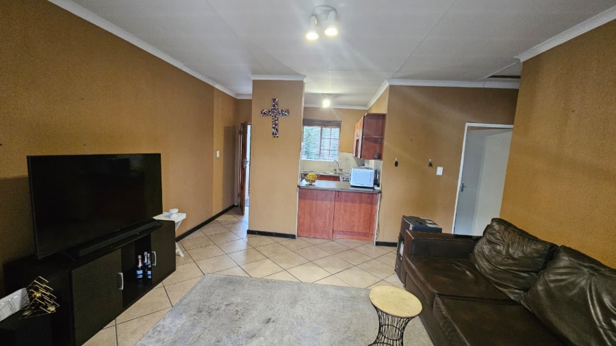 2 Bedroom Property for Sale in Wilgeheuwel Gauteng