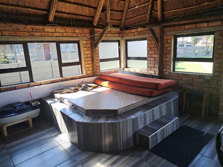 6 Bedroom Property for Sale in Boksburg Gauteng