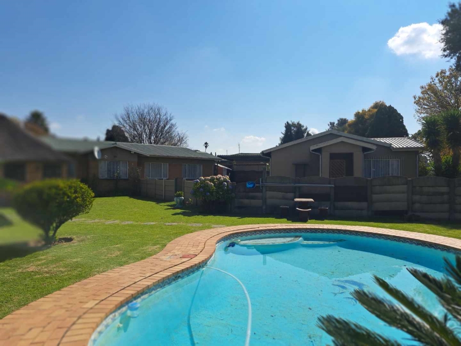 6 Bedroom Property for Sale in Boksburg Gauteng