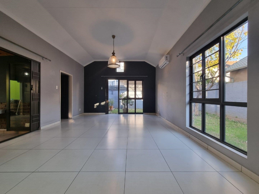 3 Bedroom Property for Sale in Olympus AH Gauteng