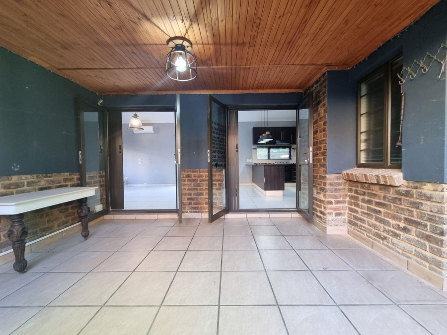 3 Bedroom Property for Sale in Olympus AH Gauteng