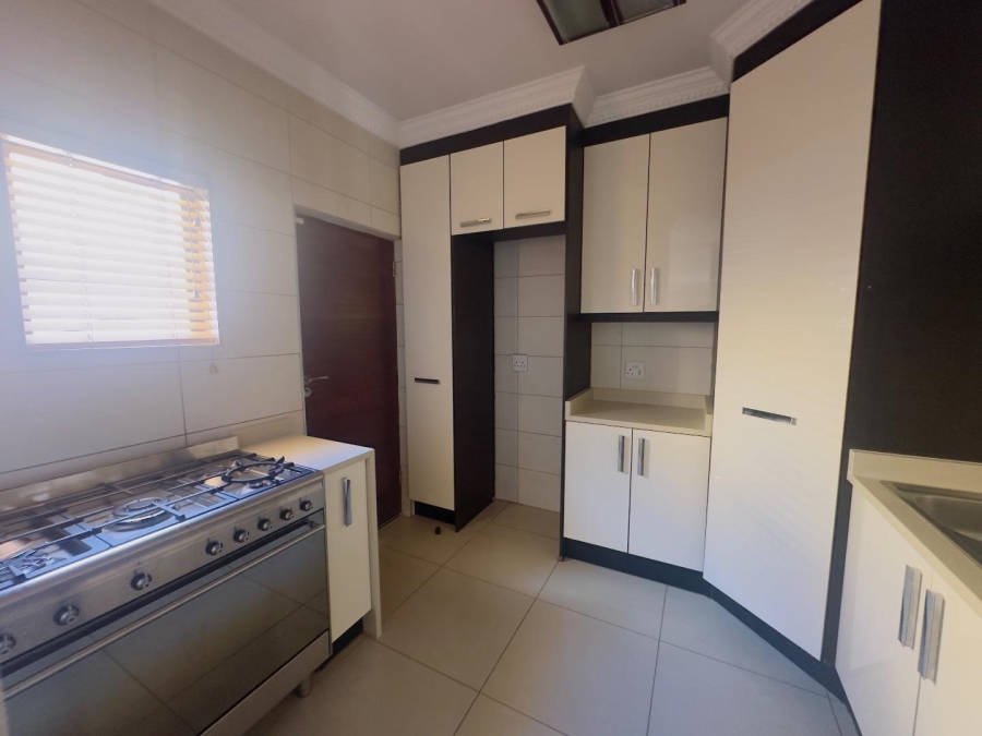To Let 4 Bedroom Property for Rent in Blue Valley Golf Estate Gauteng