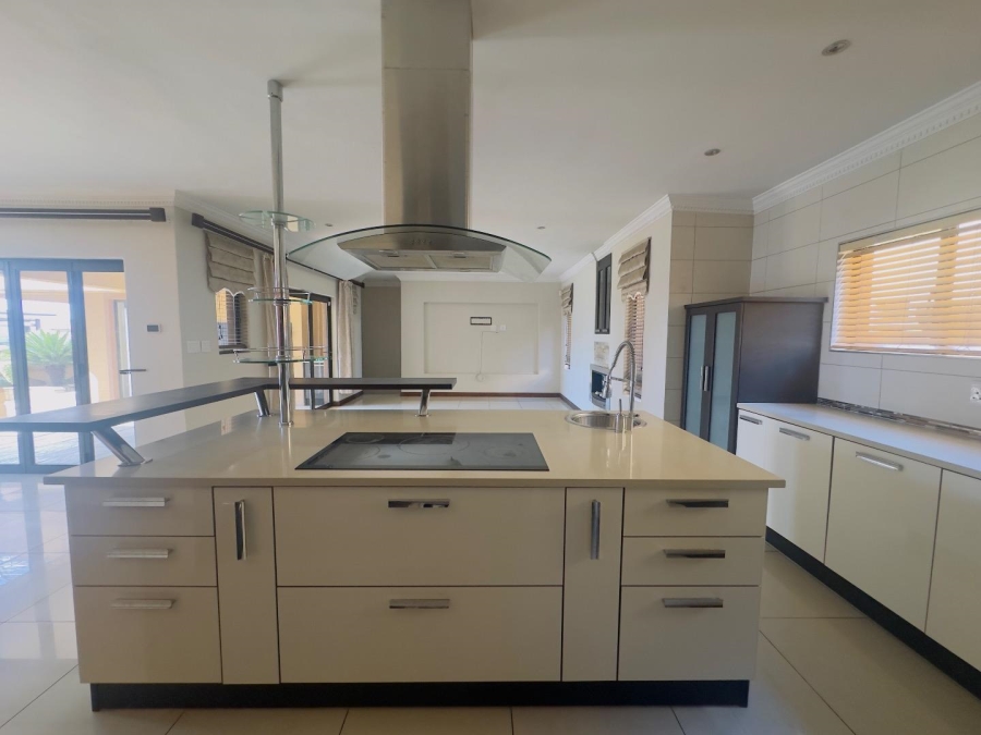To Let 4 Bedroom Property for Rent in Blue Valley Golf Estate Gauteng