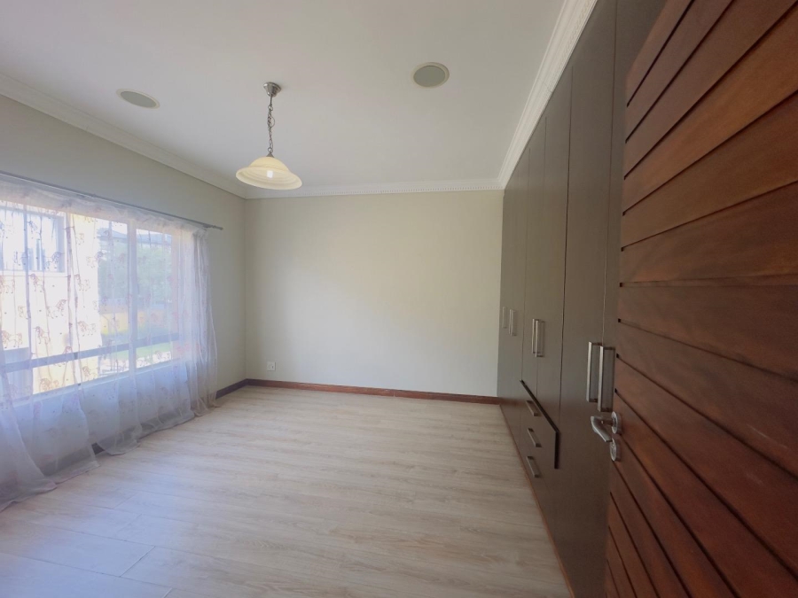 To Let 4 Bedroom Property for Rent in Blue Valley Golf Estate Gauteng