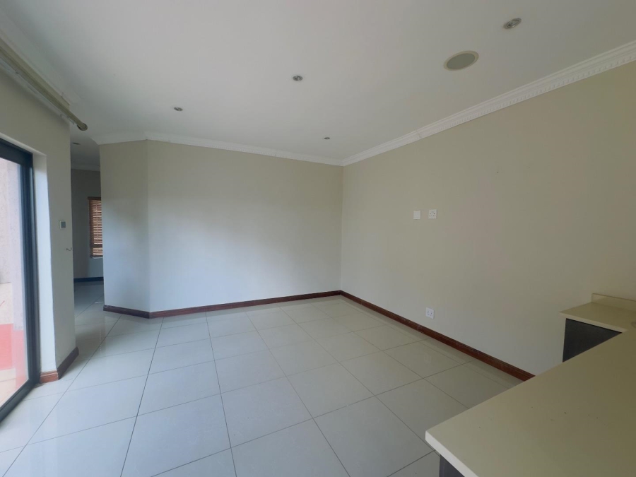 To Let 4 Bedroom Property for Rent in Blue Valley Golf Estate Gauteng