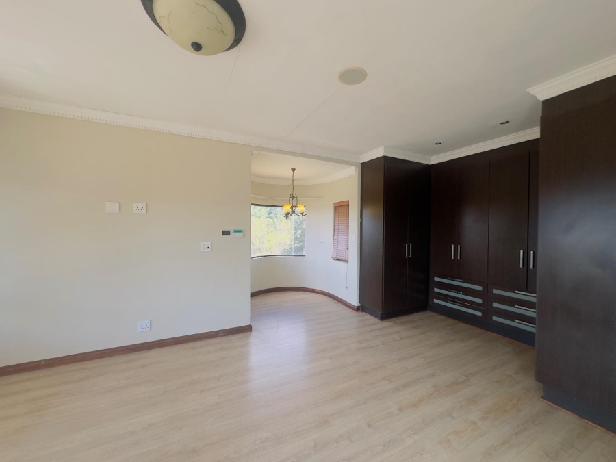 To Let 4 Bedroom Property for Rent in Blue Valley Golf Estate Gauteng