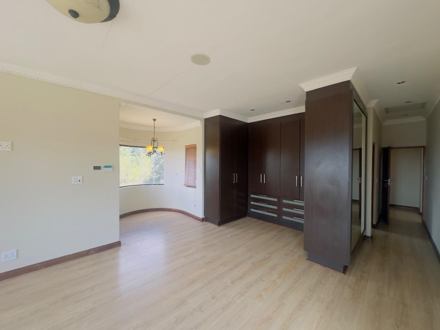 To Let 4 Bedroom Property for Rent in Blue Valley Golf Estate Gauteng