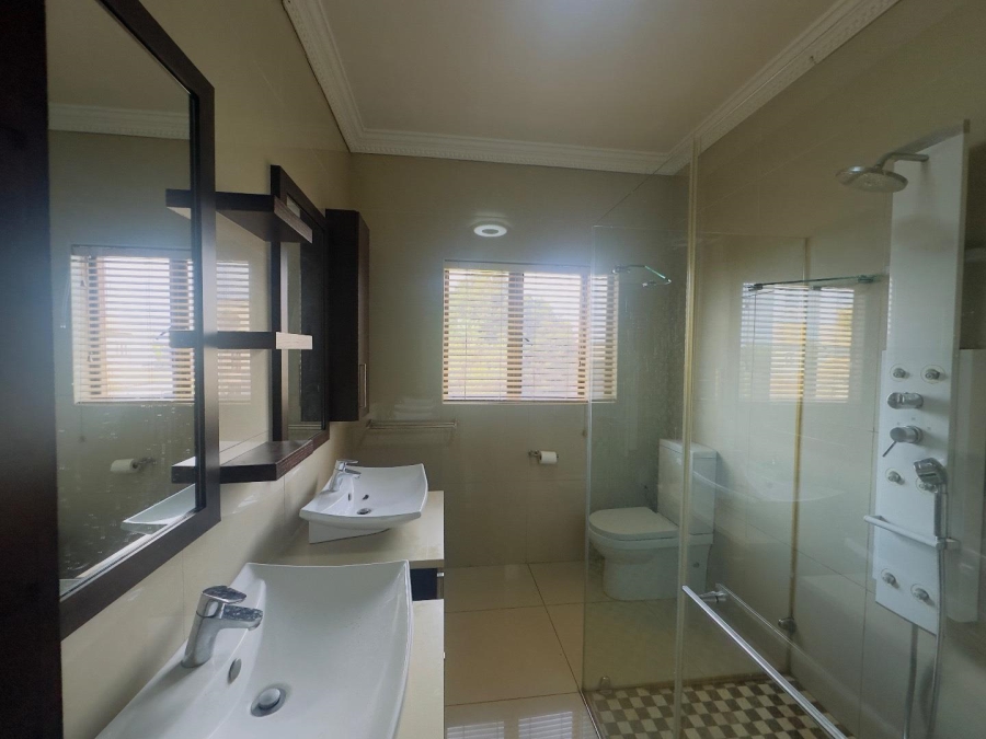 To Let 4 Bedroom Property for Rent in Blue Valley Golf Estate Gauteng
