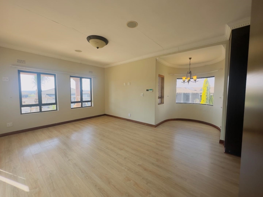 To Let 4 Bedroom Property for Rent in Blue Valley Golf Estate Gauteng