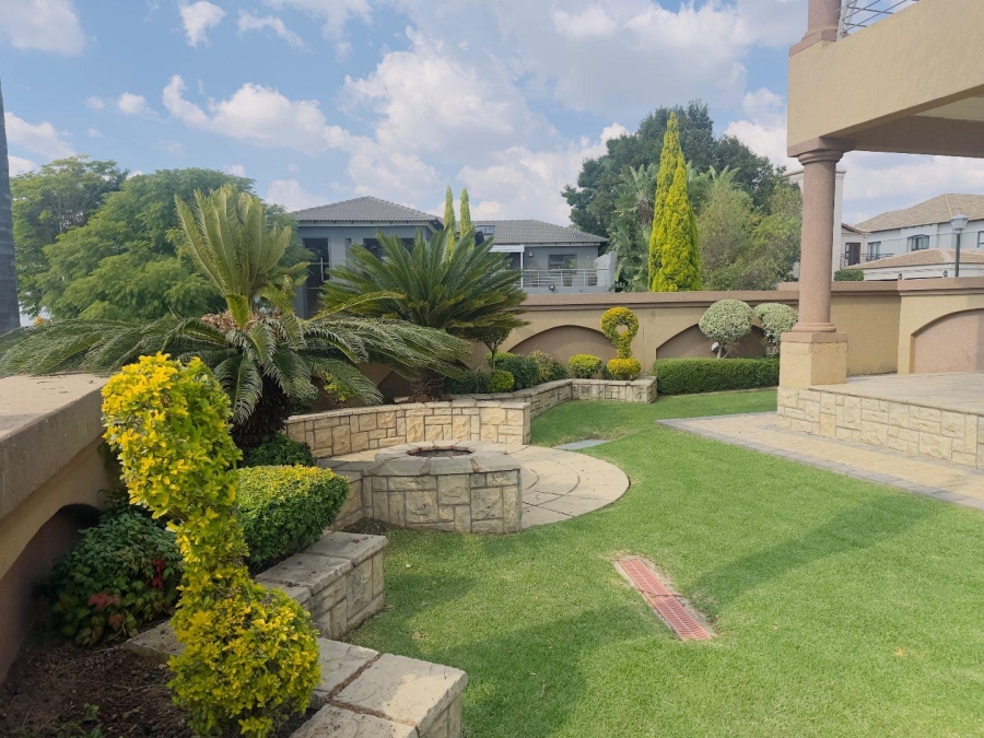 To Let 4 Bedroom Property for Rent in Blue Valley Golf Estate Gauteng