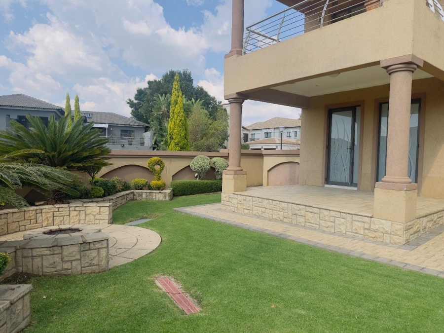 To Let 4 Bedroom Property for Rent in Blue Valley Golf Estate Gauteng