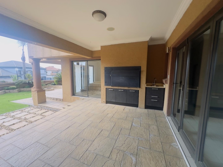 To Let 4 Bedroom Property for Rent in Blue Valley Golf Estate Gauteng