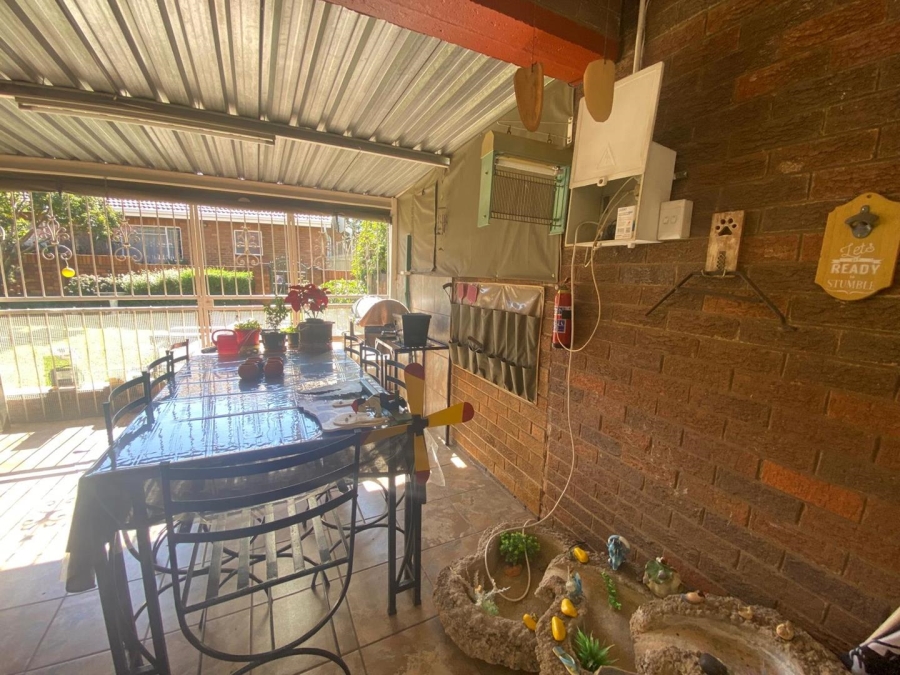 3 Bedroom Property for Sale in Homestead Gauteng