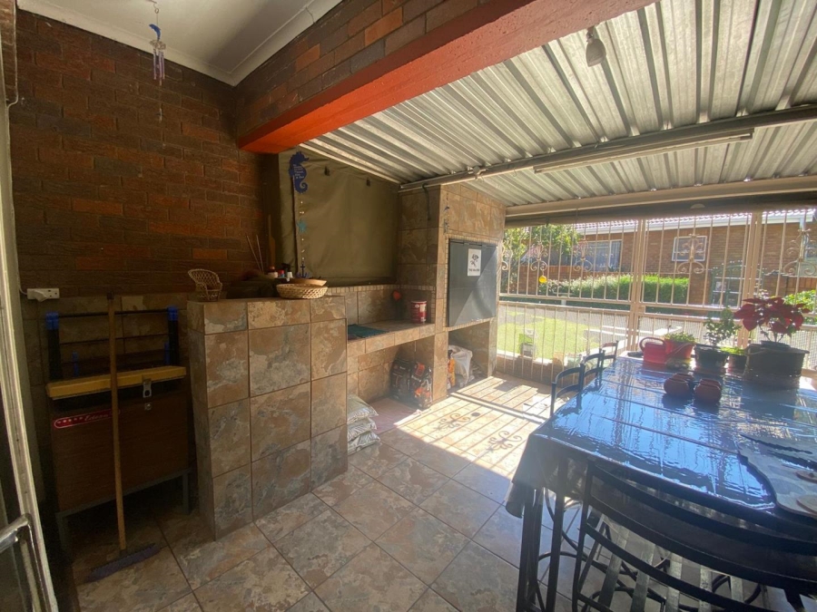 3 Bedroom Property for Sale in Homestead Gauteng