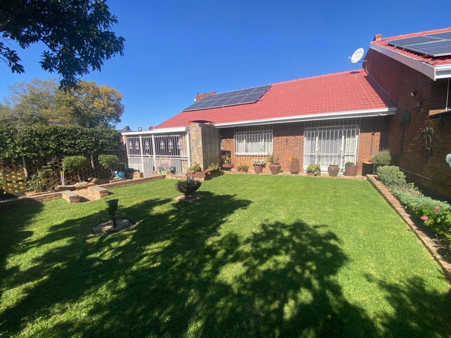3 Bedroom Property for Sale in Homestead Gauteng