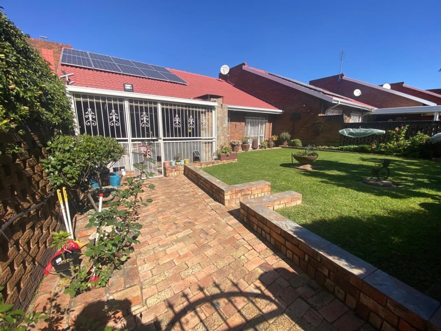 3 Bedroom Property for Sale in Homestead Gauteng