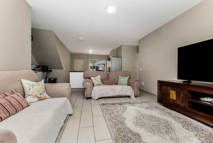 2 Bedroom Property for Sale in Broadacres Gauteng