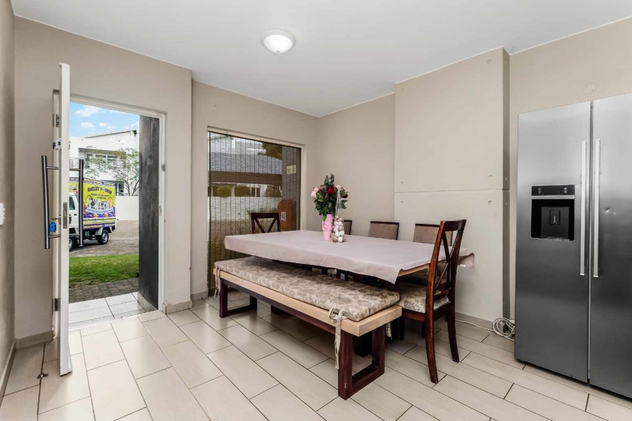 2 Bedroom Property for Sale in Broadacres Gauteng