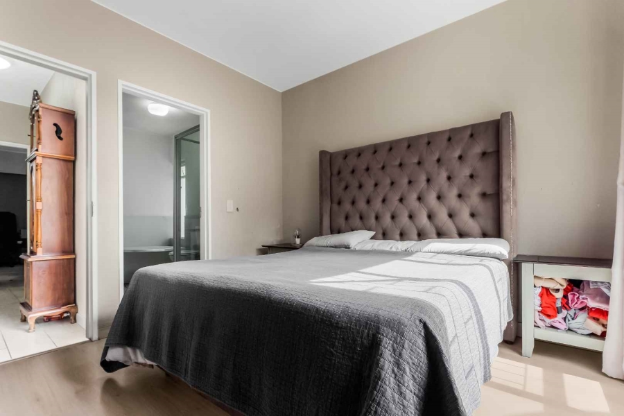 2 Bedroom Property for Sale in Broadacres Gauteng